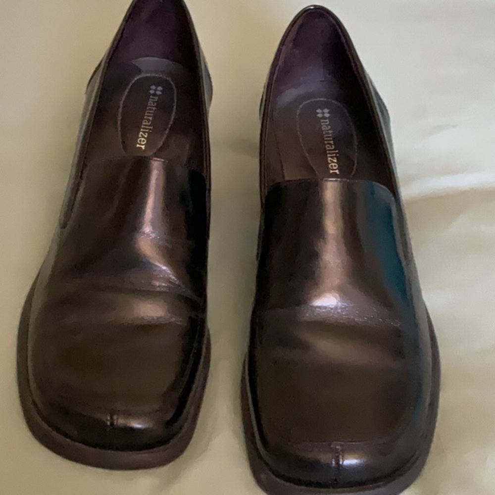 Naturalizer women’s loafer with heel